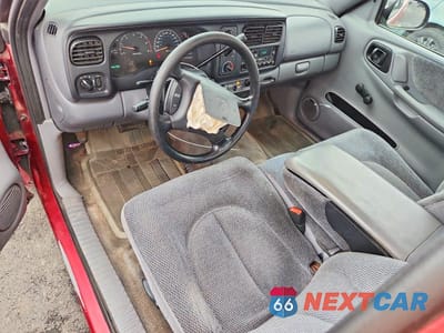 Zdjęcie 8 z 12 samochodu: 1999 DODGE DAKOTA VIN:1B7GL22X3XS302408 - miniatura