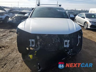 Piąte zdjęcie samochodu w środku: 2019 AUDI Q5 PREMIUM PLUS VIN:WA1BNAFY3K2109955 - miniatura