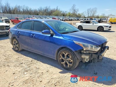 Czwarte zdjęcie samochodu z boku: 2020 KIA FORTE LXS VIN:3KPF24AD2LE218238 - miniatura