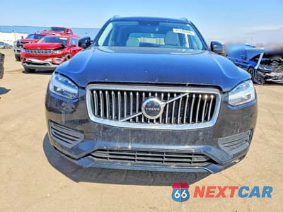 Piąte zdjęcie samochodu w środku: 2021 VOLVO XC90 T6 MOMENTUM VIN:YV4A22PKXM1712952 - miniatura