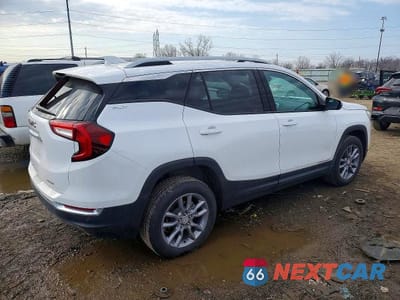Trzecie zdjęcie samochodu z tyłu: 2022 GMC TERRAIN SLT VIN:3GKALVEV2NL111290 - miniatura