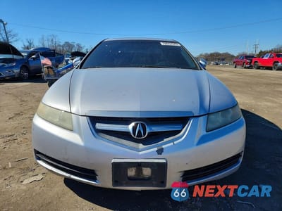 Piąte zdjęcie samochodu w środku: 2004 ACURA TL VIN:19UUA66244A037533 - miniatura