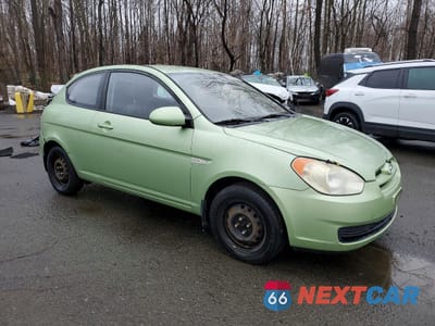 Czwarte zdjęcie samochodu z boku: 2008 HYUNDAI ACCENT GS VIN:KMHCM36C28U060933 - miniatura