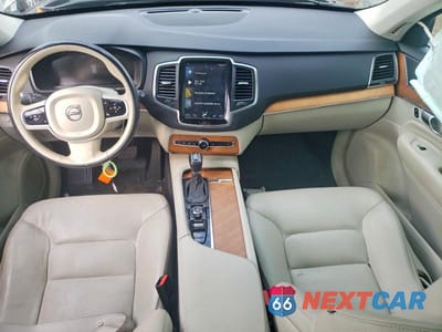Zdjęcie 8 z 12 samochodu: 2021 VOLVO XC90 T6 MOMENTUM VIN:YV4A22PK3M1718205 - miniatura