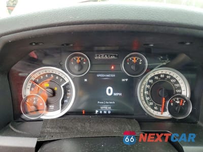 Zdjęcie 9 z 12 samochodu: 2014 RAM 1500 SLT VIN:1C6RR7LT9ES169142 - miniatura