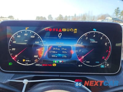 Zdjęcie 9 z 12 samochodu: 2023 MERCEDES-BENZ C 300 4MATIC VIN:W1KAF4HB8PR142558 - miniatura