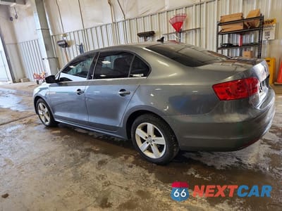 Drugie zdjęcie samochodu z przodu: 2014 VOLKSWAGEN JETTA TDI VIN:3VWLL7AJ8EM430784 - miniatura