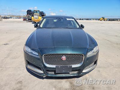 Piąte zdjęcie samochodu w środku: 2016 JAGUAR XF PRESTIGE VIN:SAJBK4BV8GCY12711 - miniatura