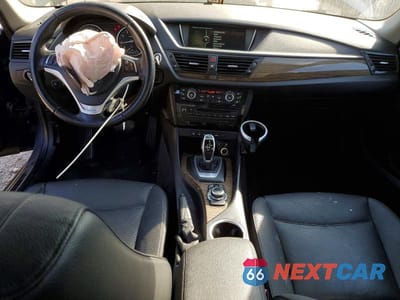 Zdjęcie 8 z 12 samochodu: 2014 BMW X1 XDRIVE28I VIN:WBAVL1C57EVY22909 - miniatura