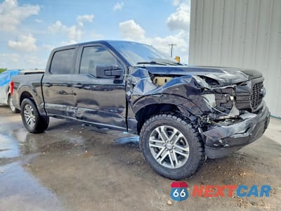 Czwarte zdjęcie samochodu z boku: 2021 FORD F150 SUPERCREW VIN:1FTEW1CP7MFC61986 - miniatura