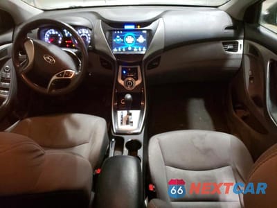 Zdjęcie 8 z 11 samochodu: 2012 HYUNDAI ELANTRA GLS VIN:5NPDH4AE8CH078884 - miniatura