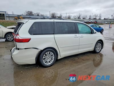 Trzecie zdjęcie samochodu z tyłu: 2016 TOYOTA SIENNA XLE PREMIUM 8-PASSENGER VIN:5TDYK3DC2GS702069 - miniatura