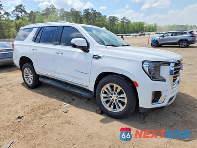 Czwarte zdjęcie samochodu z boku: 2021 GMC YUKON SLT VIN:1GKS2BKD3MR117379 - miniatura