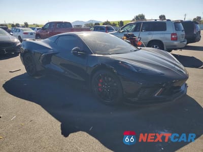 Czwarte zdjęcie samochodu z boku: 2024 CHEVROLET CORVETTE STINGRAY 3LT VIN:1G1YC3D43R5117637 - miniatura