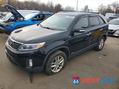 2015 KIA SORENTO LX 5XYKTDA67FG616470 - główne zdjęcie licytacji z USA - miniatura