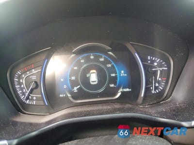Zdjęcie 9 z 13 samochodu: 2019 HYUNDAI SANTA FE SEL 2.4L VIN:5NMS33AD9KH105951 - miniatura