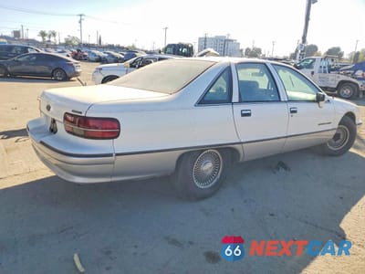 Trzecie zdjęcie samochodu z tyłu: 1992 CHEVROLET CAPRICE CLASSIC LTZ VIN:1G1BN53E4NR110690 - miniatura