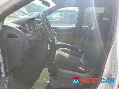 Zdjęcie 7 z 13 samochodu: 2015 DODGE GRAND CARAVAN SE VIN:2C4RDGBG5FR543017 - miniatura