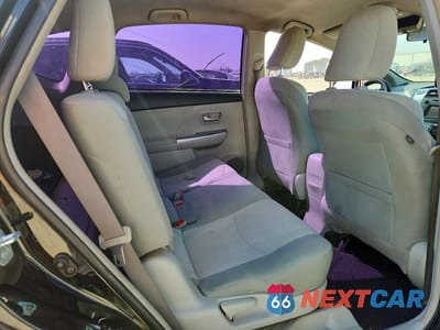 Zdjęcie 10 z 12 samochodu: 2014 TOYOTA PRIUS V TWO VIN:JTDZN3EUXE3321412 - miniatura