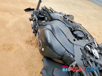 Zdjęcie 6 z 9 samochodu: 2025 KAWASAKI ZX1002 L VIN:JKBZXVL17SA017403 - miniatura