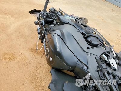 Zdjęcie 6 z 9 samochodu: 2025 KAWASAKI ZX1002 L VIN:JKBZXVL17SA017403 - miniatura