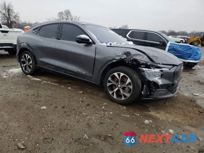 Czwarte zdjęcie samochodu z boku: 2023 FORD MUSTANG MACH-E PREMIUM VIN:3FMTK3SUXPMB05687 - miniatura