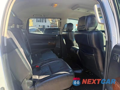 Zdjęcie 8 z 10 samochodu: 2008 TOYOTA TUNDRA SR5 VIN:5TFDV54128X081007 - miniatura