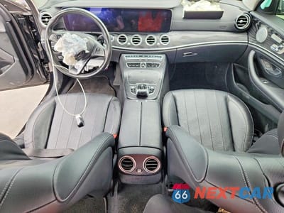 Zdjęcie 8 z 12 samochodu: 2018 MERCEDES-BENZ E 300 4MATIC VIN:WDDZF4KB1JA302653 - miniatura