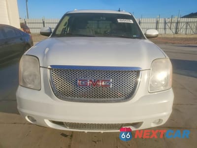 Piąte zdjęcie samochodu w środku: 2008 GMC YUKON XL DENALI VIN:1GKFK66838J208095 - miniatura