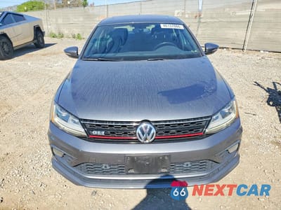 Piąte zdjęcie samochodu w środku: 2017 VOLKSWAGEN JETTA VIN:3VW4T7AJ9HM336938 - miniatura