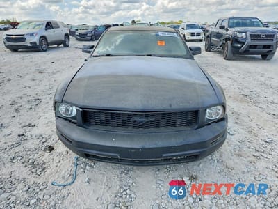 Piąte zdjęcie samochodu w środku: 2007 FORD MUSTANG VIN:1ZVFT80N775273104 - miniatura