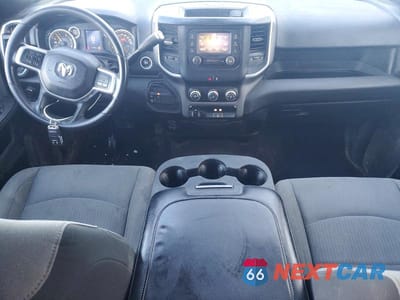 Zdjęcie 8 z 11 samochodu: 2021 RAM 2500 BIG HORN VIN:3C6UR5DL7MG542861 - miniatura