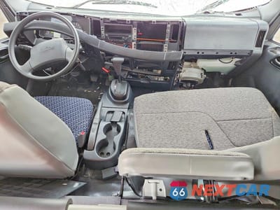 Zdjęcie 8 z 12 samochodu: 2024 ISUZU NPR HD DUMP TRUCK VIN:54DC4J1D9RS213762 - miniatura