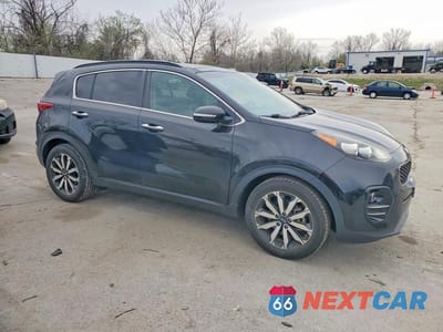 Czwarte zdjęcie samochodu z boku: 2018 KIA SPORTAGE EX VIN:KNDPN3AC6J7321950 - miniatura