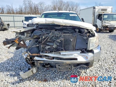 Piąte zdjęcie samochodu w środku: 2007 CHEVROLET SILVERADO LT FLATBED TRUCK VIN:1GCHK23K27F528457 - miniatura