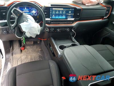Zdjęcie 8 z 12 samochodu: 2025 CHEVROLET SILVERADO K2500 HEAVY DUTY LT VIN:1GC4KNEY5SF121159 - miniatura