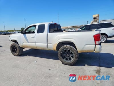 Drugie zdjęcie samochodu z przodu: 2017 TOYOTA TACOMA SR VIN:5TFSX5EN9HX056415 - miniatura