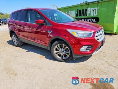 Czwarte zdjęcie samochodu z boku: 2019 FORD ESCAPE SE VIN:1FMCU0G91KUB66556 - miniatura