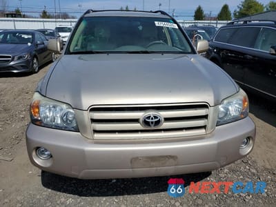 Piąte zdjęcie samochodu w środku: 2007 TOYOTA HIGHLANDER BASE VIN:JTEDD21A970168833 - miniatura