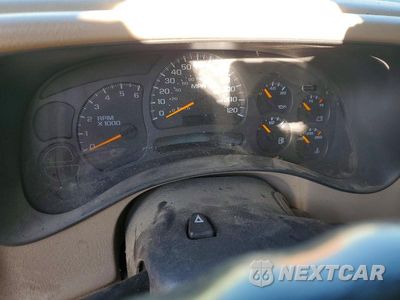 Zdjęcie 9 z 12 samochodu: 2003 CHEVROLET SILVERADO C1500 VIN:2GCEC19T431107058 - miniatura