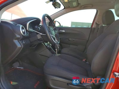 Zdjęcie 7 z 12 samochodu: 2020 CHEVROLET SONIC LT VIN:1G1JD6SB0L4106559 - miniatura