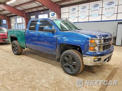 Czwarte zdjęcie samochodu z boku: 2015 CHEVROLET SILVERADO K1500 LT VIN:1GCVKREC2FZ208098 - miniatura
