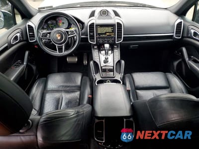 Zdjęcie 8 z 13 samochodu: 2016 PORSCHE CAYENNE SE HYBRID VIN:WP1AE2A23GLA17626 - miniatura