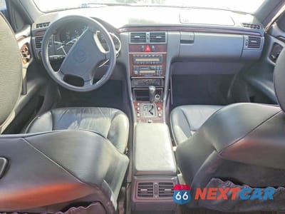 Zdjęcie 8 z 11 samochodu: 1997 MERCEDES-BENZ E 420 VIN:WDBJF72F7VA286183 - miniatura