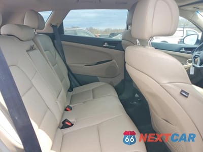 Zdjęcie 10 z 11 samochodu: 2018 HYUNDAI TUCSON LIMITED VIN:KM8J3CA29JU834934 - miniatura