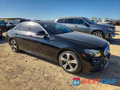 Czwarte zdjęcie samochodu z boku: 2017 MERCEDES-BENZ E 300 VIN:WDDZF4JB3HA115460 - miniatura