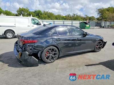 Trzecie zdjęcie samochodu z tyłu: 2020 ALFA ROMEO GIULIA VIN:ZARFAMAN0L7635973 - miniatura