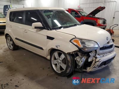 Czwarte zdjęcie samochodu z boku: 2011 KIA SOUL ! VIN:KNDJT2A2XB7343982 - miniatura