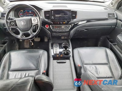 Zdjęcie 8 z 12 samochodu: 2019 HONDA PILOT TOURING VIN:5FNYF6H93KB040357 - miniatura