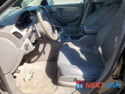 Zdjęcie 7 z 14 samochodu: 2017 CHEVROLET TRAVERSE LS VIN:1GNKVFED4HJ327734 - miniatura